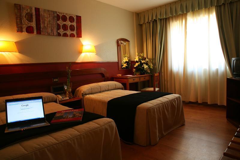 Hotel Airinos 3* Cangas do Morrazo Dış mekan fotoğraf