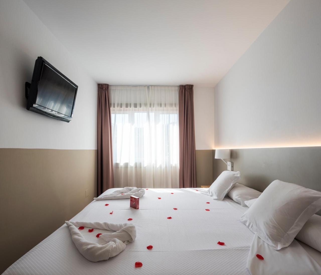 Hotel Airinos 3* Cangas do Morrazo Dış mekan fotoğraf