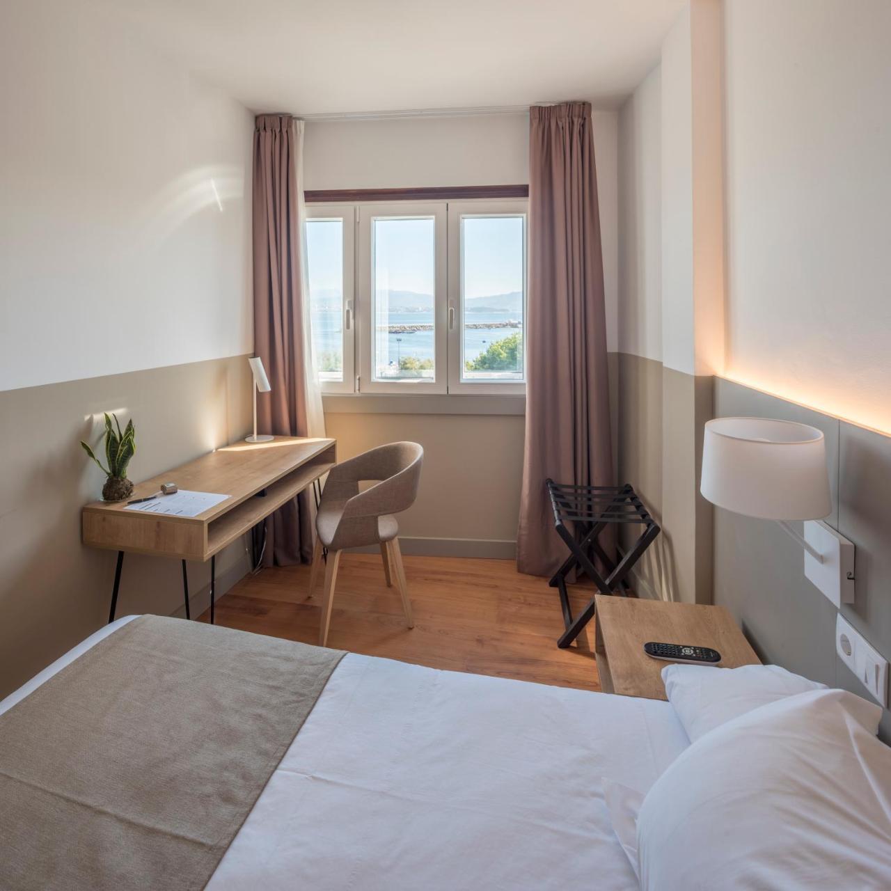 Hotel Airinos 3* Cangas do Morrazo Dış mekan fotoğraf